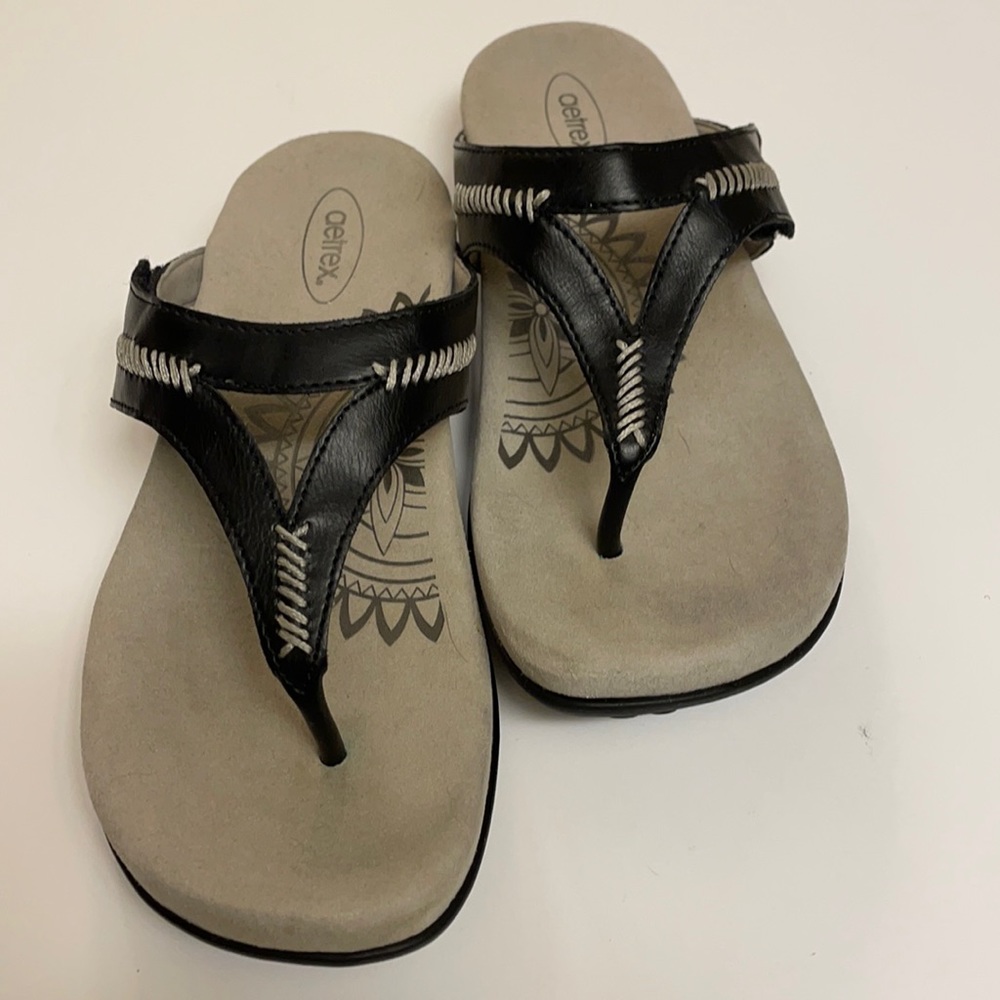 AETREX “Celia” Black Thong Sandals Size-7